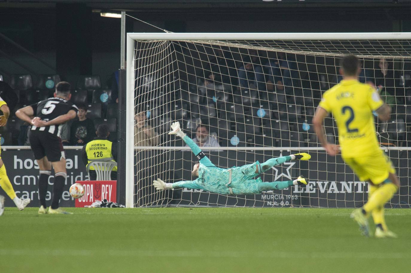 Fotos: La derrota del Cartagena frente al Villarreal, en imágenes