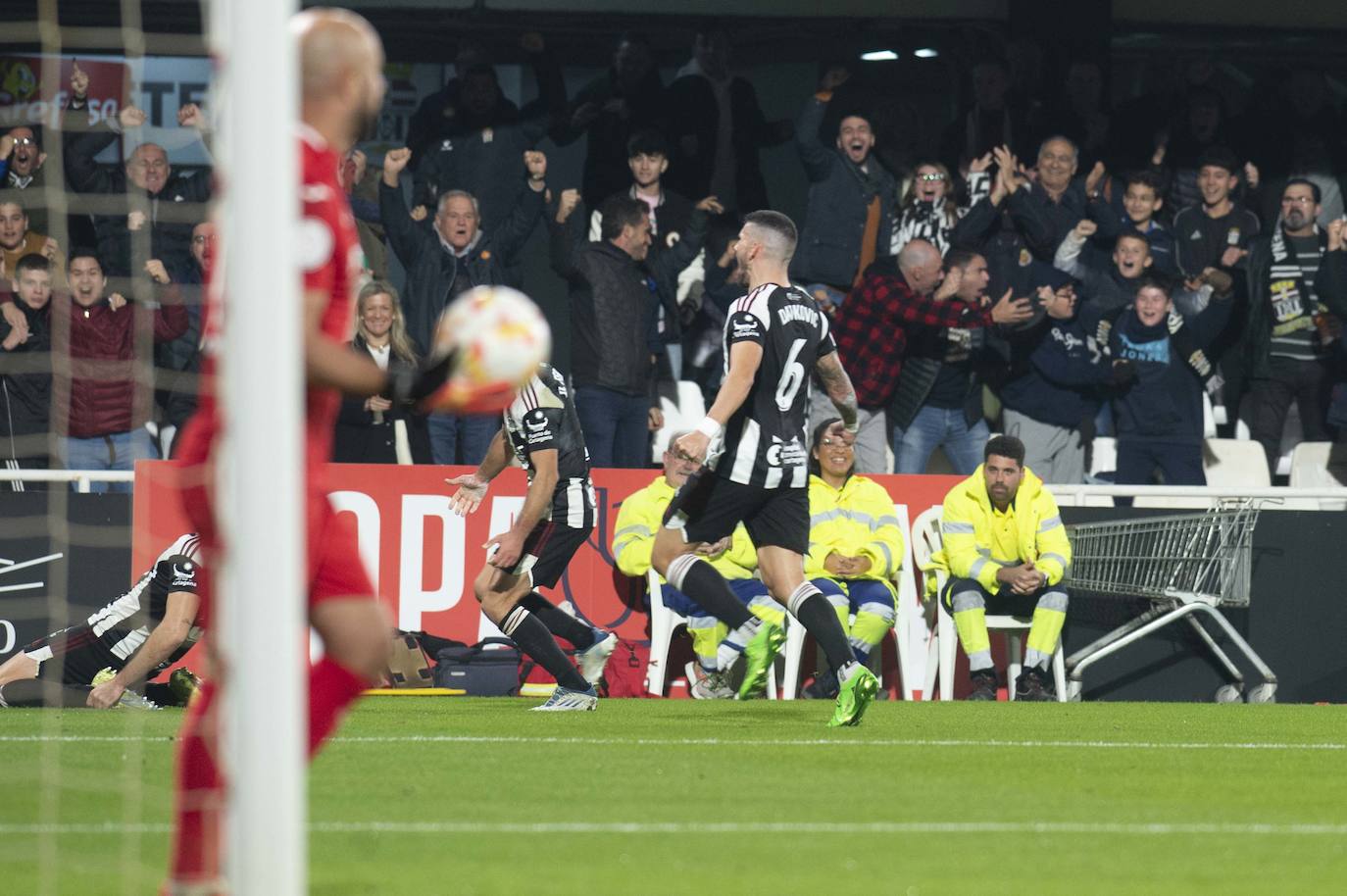 Fotos: La derrota del Cartagena frente al Villarreal, en imágenes