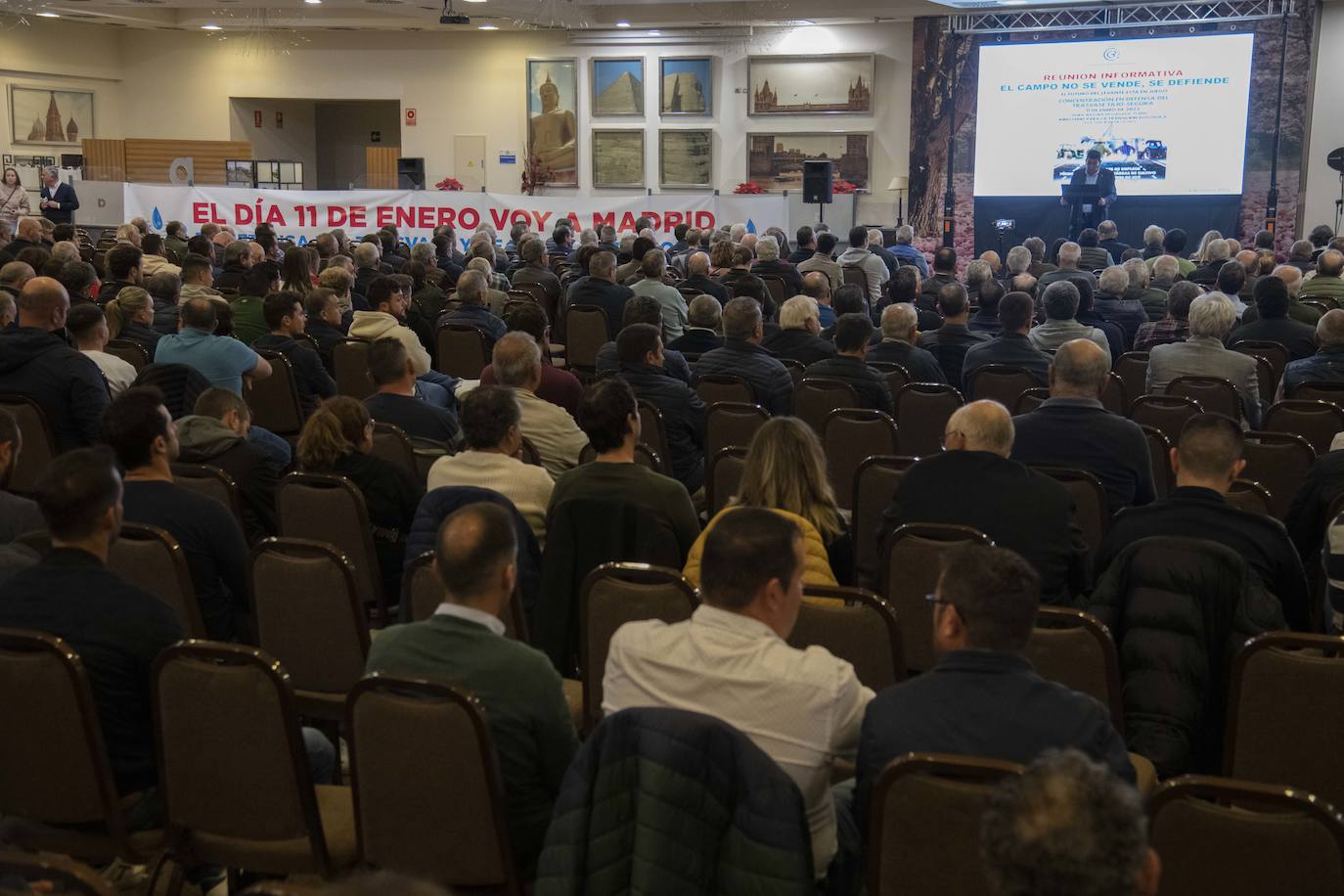 Fotos: Asamblea de agricultores del Campo de Cartagena