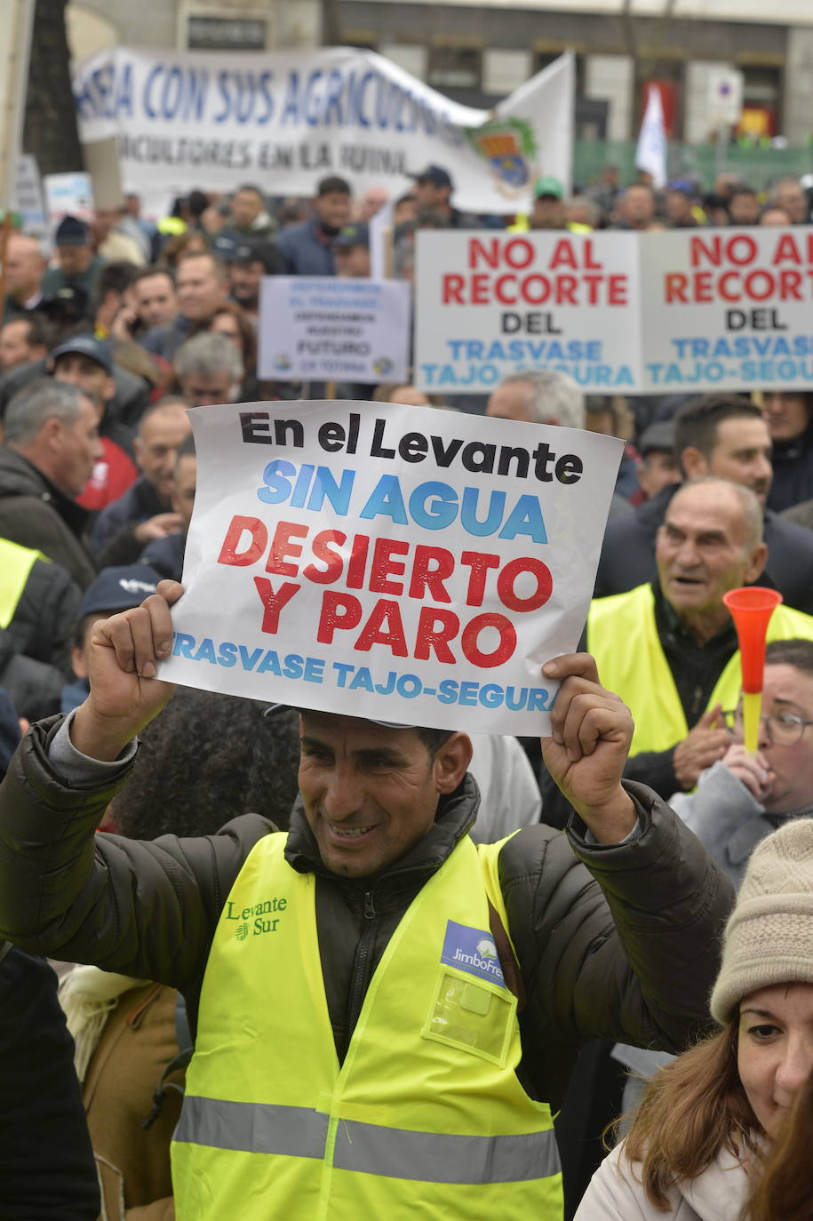 Fotos: La protesta contra el recorte del Trasvase Tajo-Segura, en imágenes