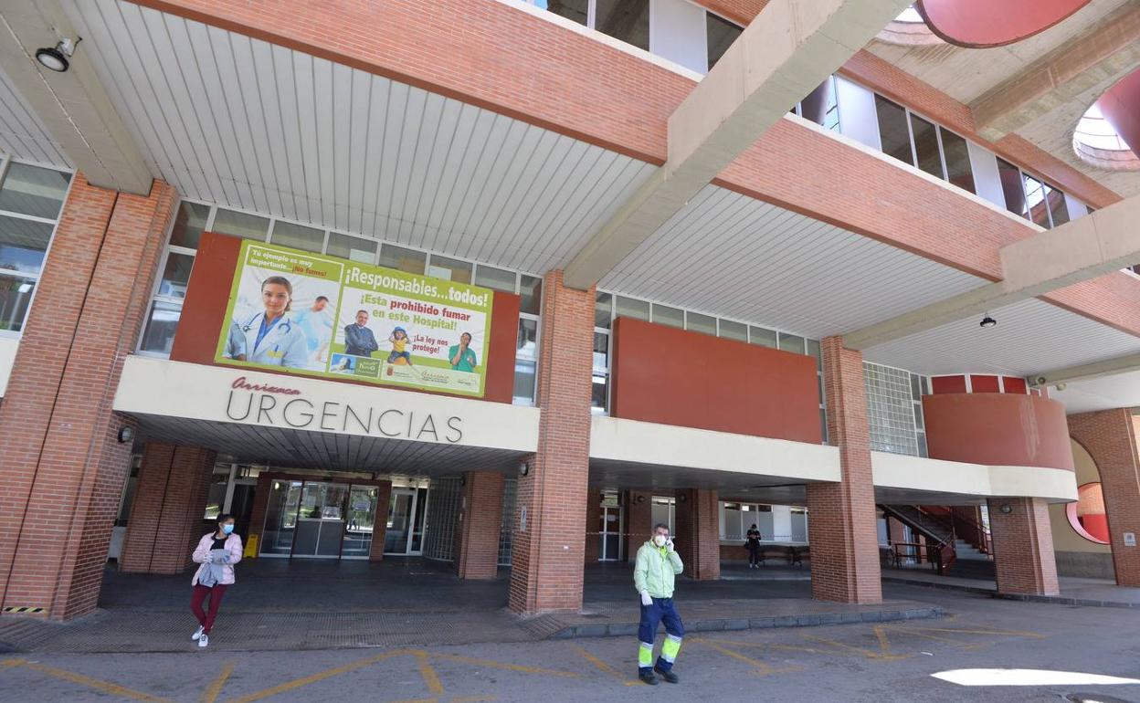 Puerta de urgencias de La Arrixaca. 