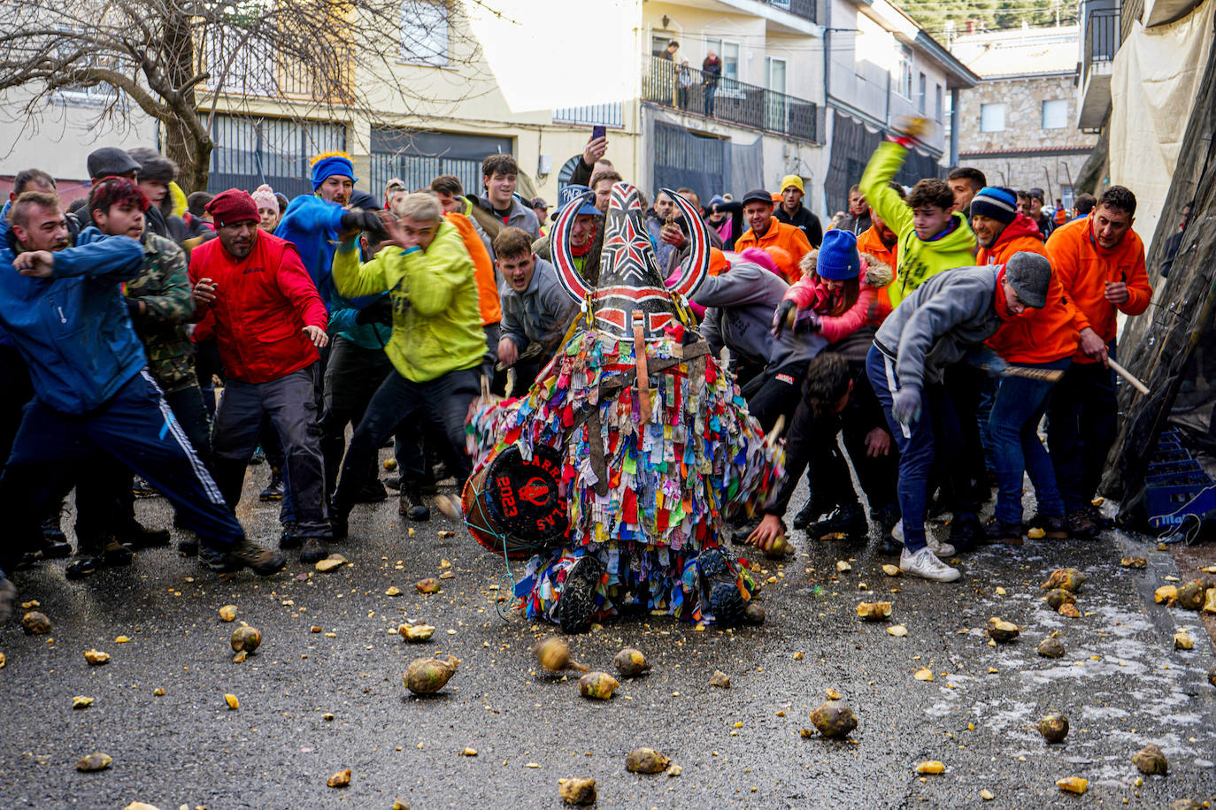 Fotos: 30 toneladas de nabos contra el Jarramplas