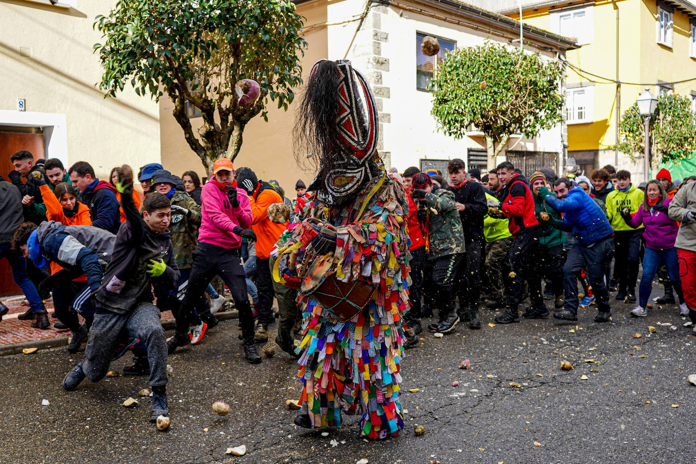 Fotos: 30 toneladas de nabos contra el Jarramplas