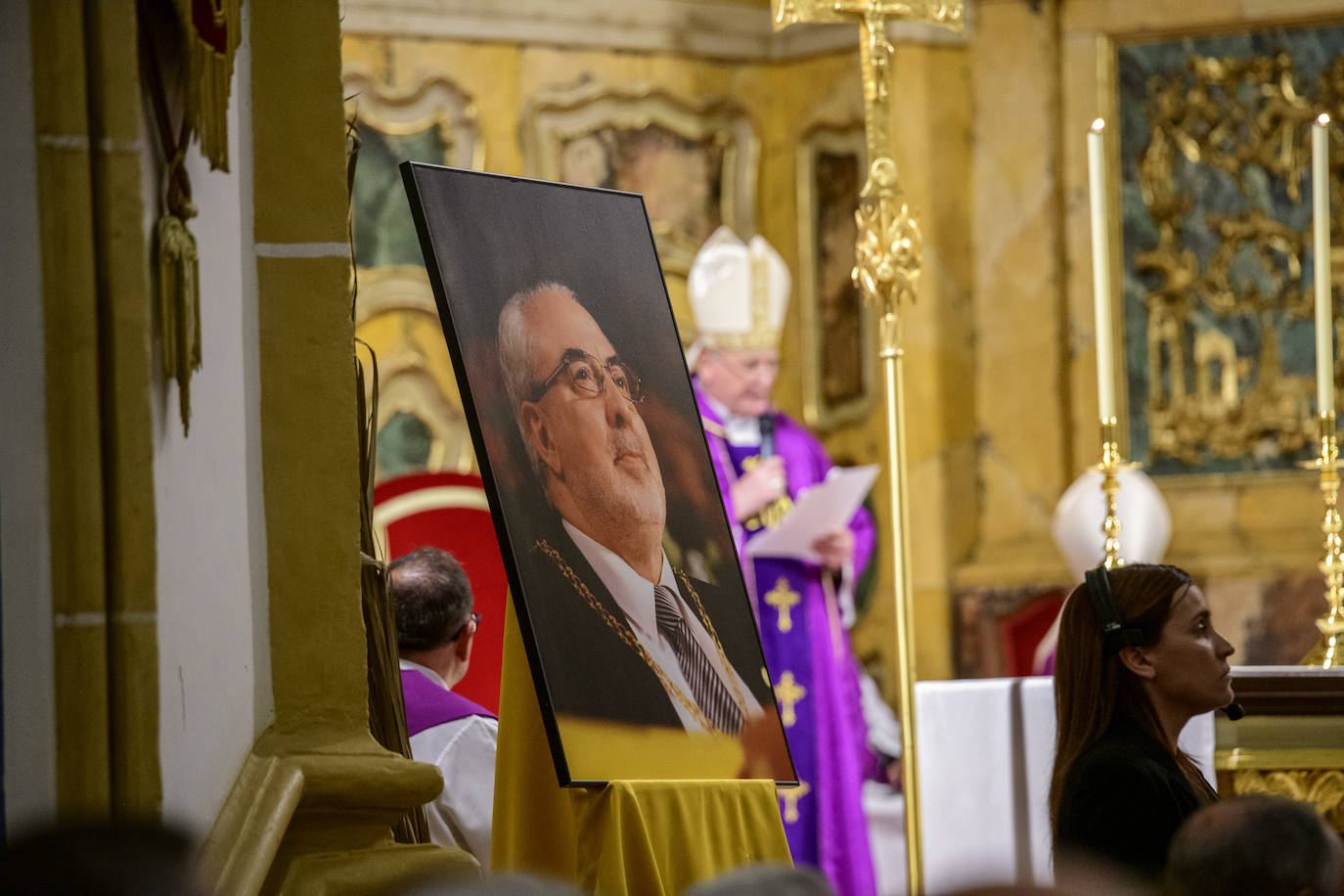 Fotos: Multitudinario adiós a José Luis Mendoza