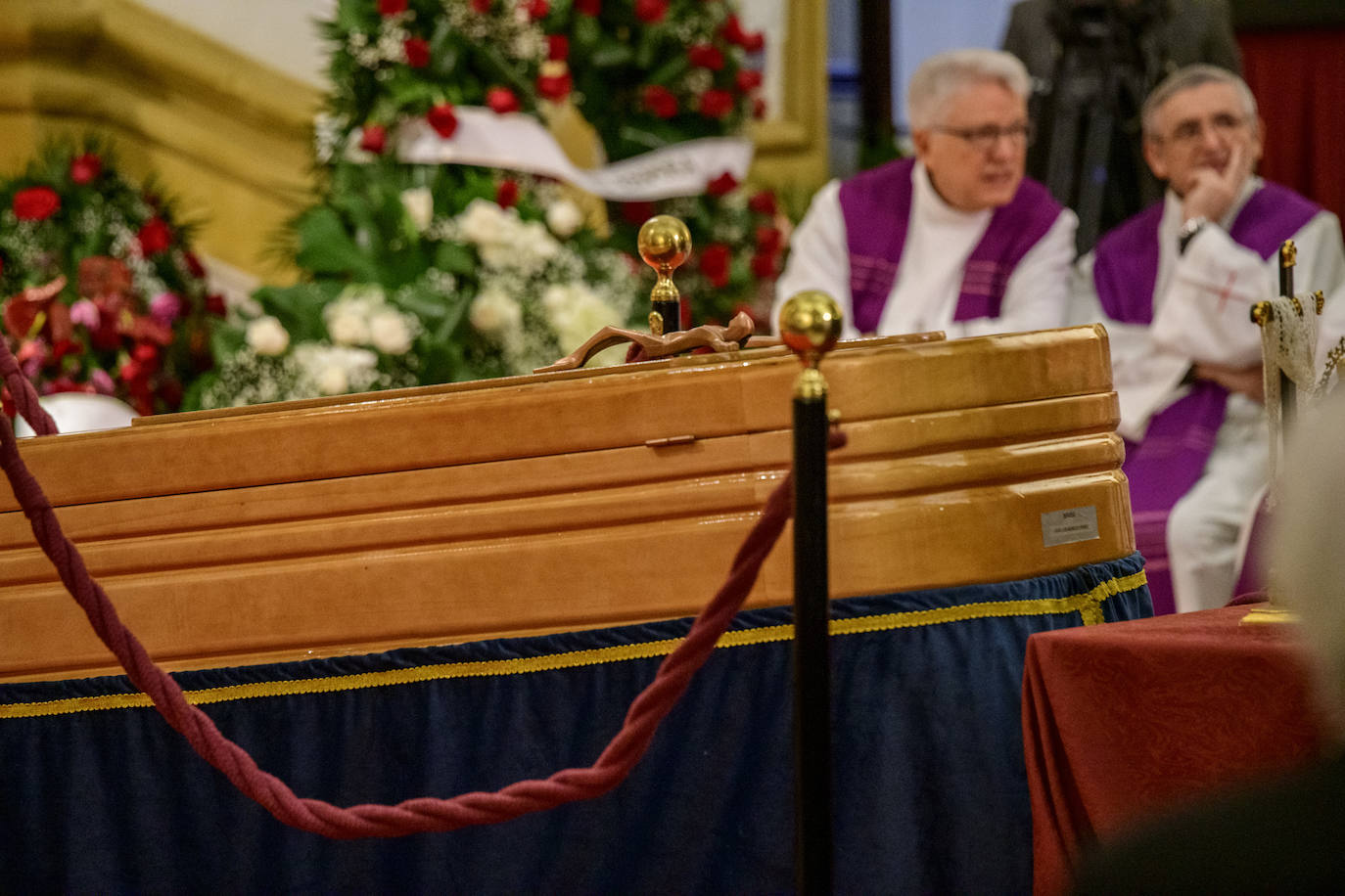 Fotos: Multitudinario adiós a José Luis Mendoza