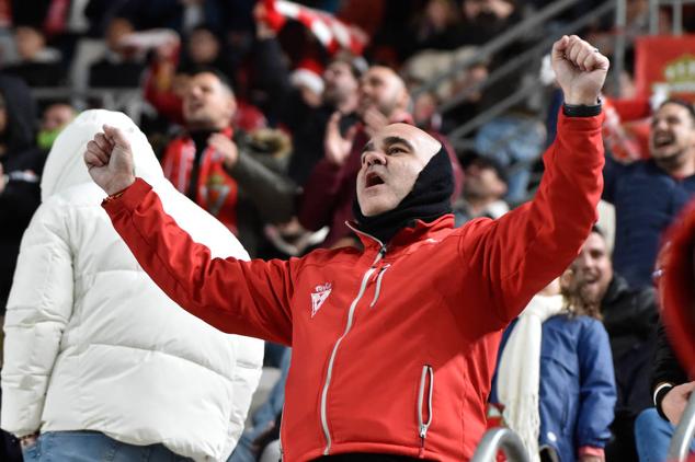 Fotos: Búscate en las gradas del Enrique Roca en la victoria del Real Murcia