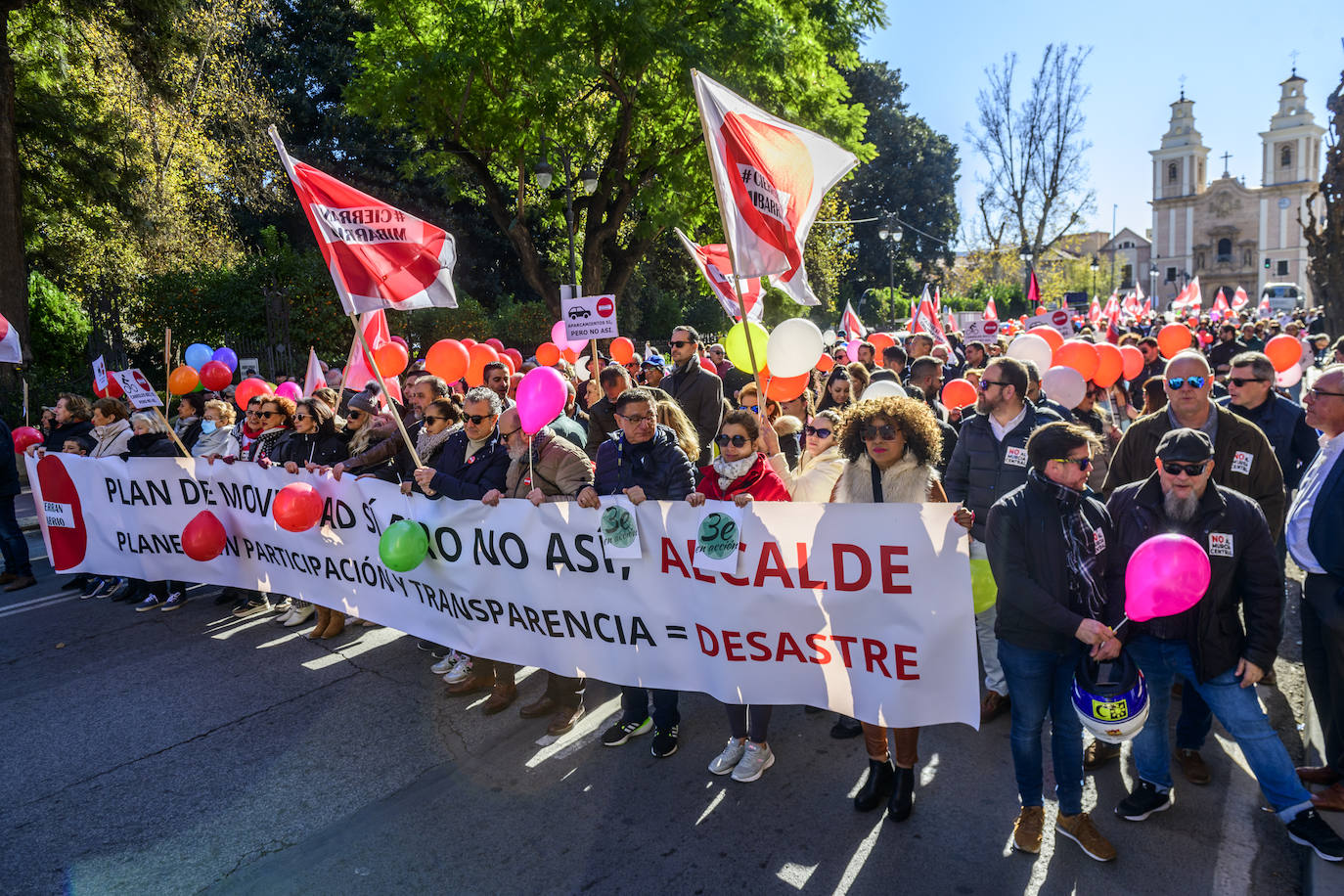 Fotos: La protesta de los vecinos contra el Plan de Movilidad en el centro de Murcia, en imágenes