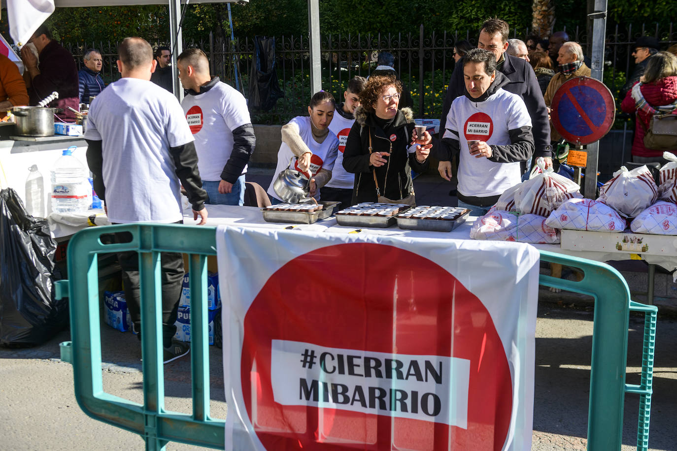 Fotos: La protesta de los vecinos contra el Plan de Movilidad en el centro de Murcia, en imágenes
