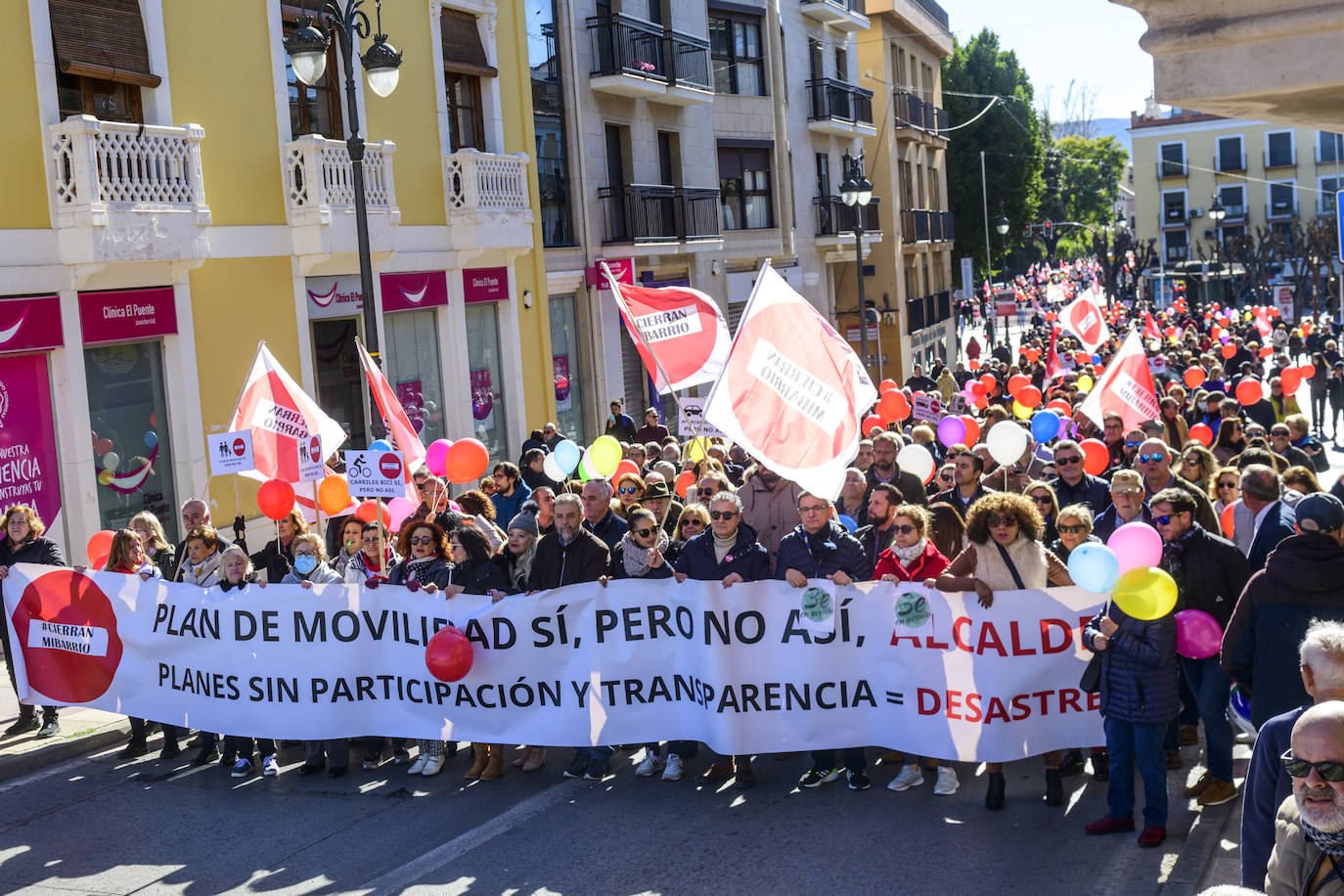 Fotos: La protesta de los vecinos contra el Plan de Movilidad en el centro de Murcia, en imágenes