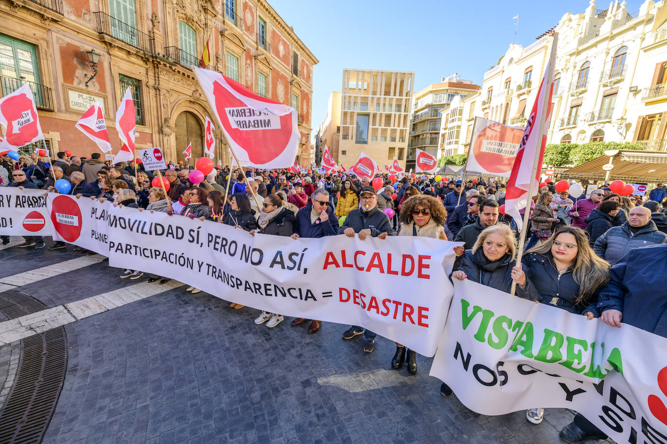 Fotos: La protesta de los vecinos contra el Plan de Movilidad en el centro de Murcia, en imágenes