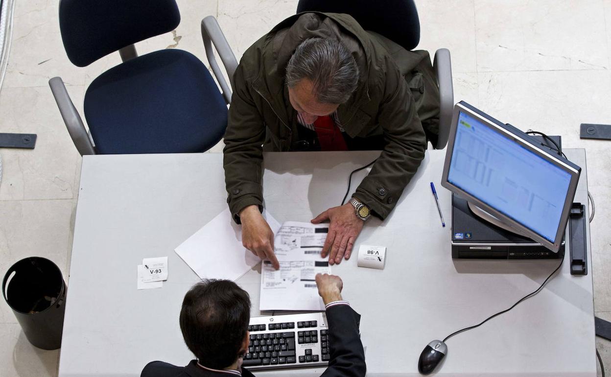 Vista de una sede de la Agencia Tributaria, en una imagen de archivo. 