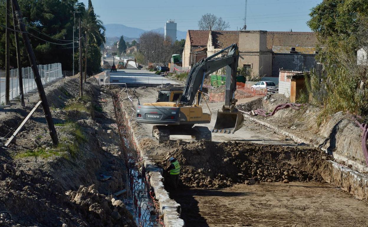 Obras para la alta velocidad, ayer en Nonduermas. 