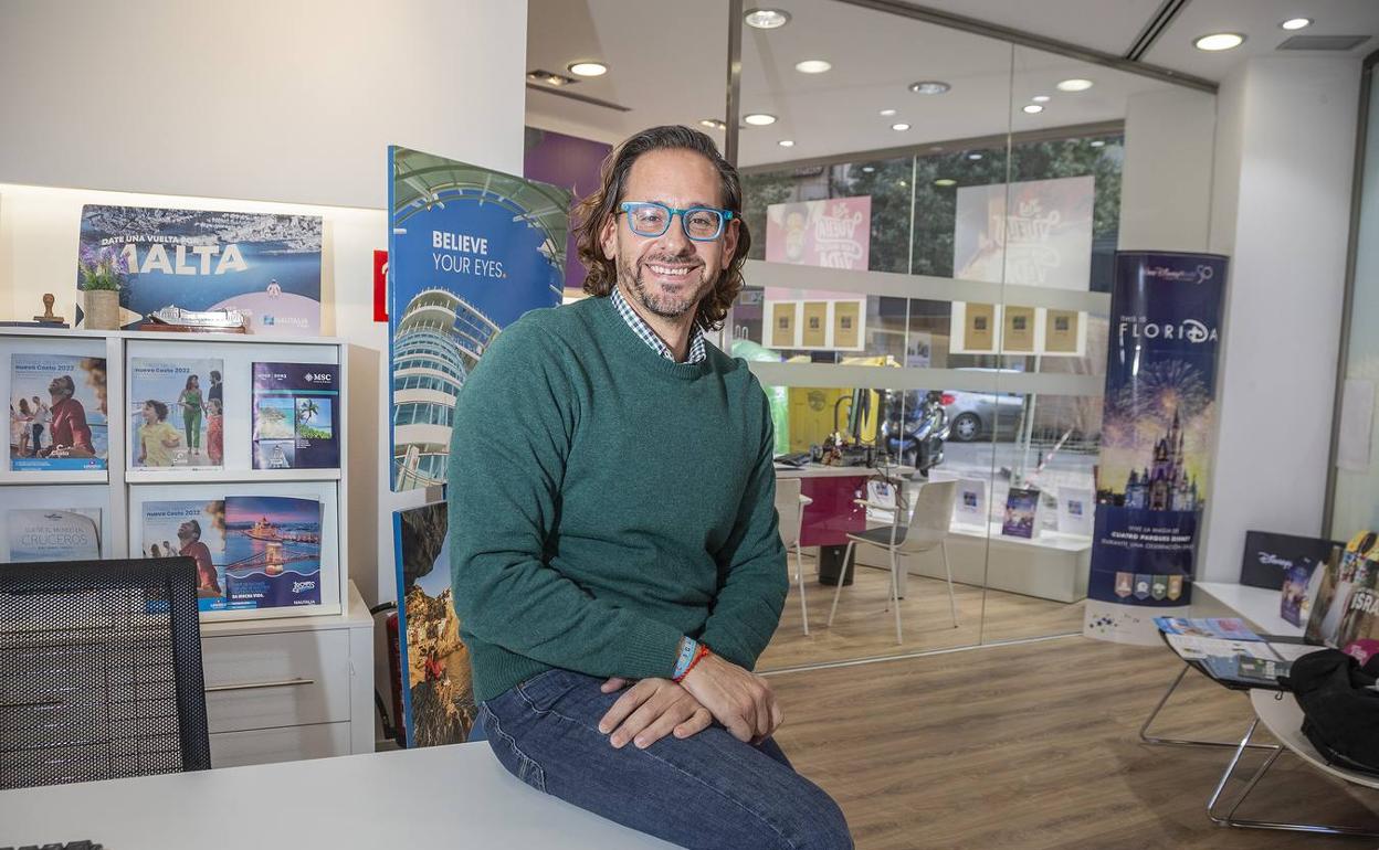 Eduardo Pignatelli, en su centro de trabajo. 