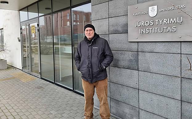 Ángel Pérez Ruzafa, en el Instituto de Ciencias Marinas de la Universidad de Klaipèda.