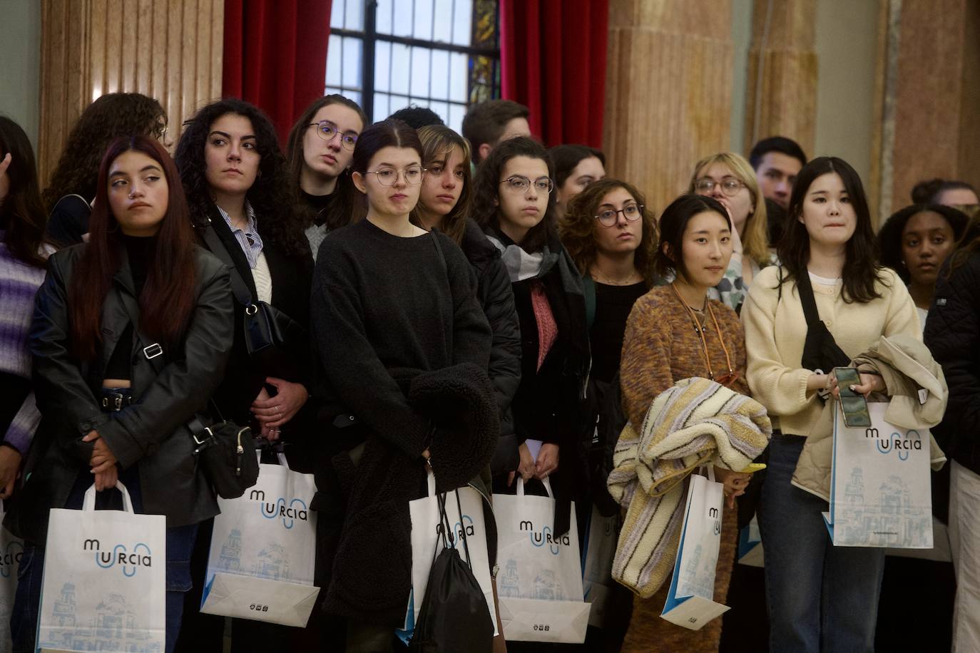 Fotos: Los &#039;erasmus&#039; visitan el Consistorio, en imágenes