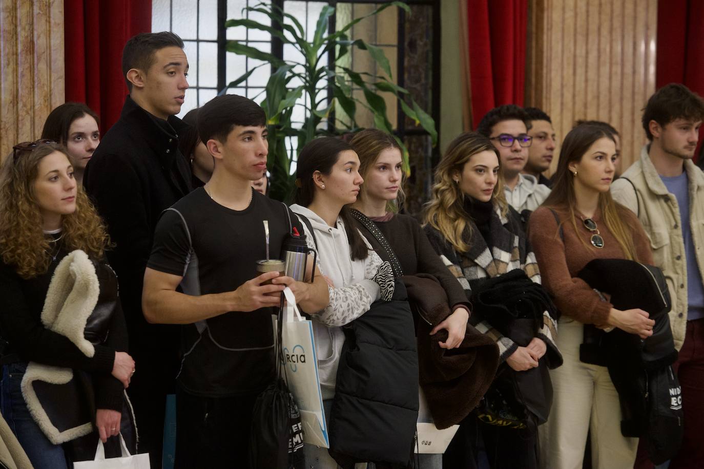 Fotos: Los &#039;erasmus&#039; visitan el Consistorio, en imágenes