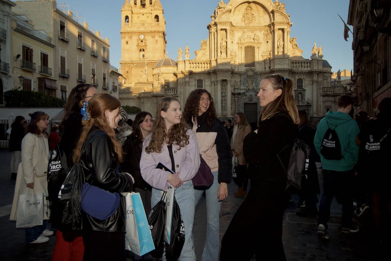 Fotos: Los &#039;erasmus&#039; visitan el Consistorio, en imágenes