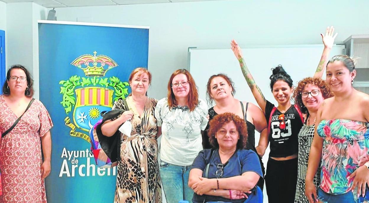 Alumnas del curso 'Competencias digitales básicas para el empleo', impartido en Archena. 