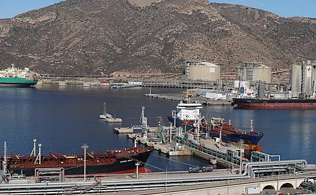 El Puerto de Cartagena cierra 2022 con la mejor cifra de su historia en tráfico de mercancías con más de 36,6 millones de toneladas