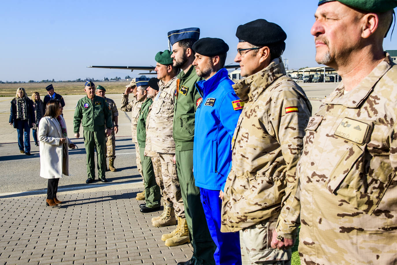 Fotos: La visita de la ministra Robles a la base aérea de Alcantarilla, en imágenes