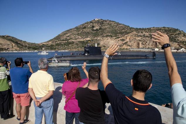Primera salida navegando en superficie del submarino S81 Isaac Peral en Cartagena. 