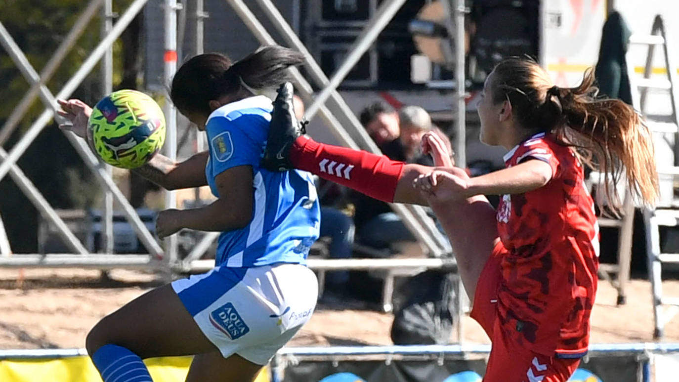 Fotos: El partido entre el Alhama y el Levante Las Planas, en imágenes