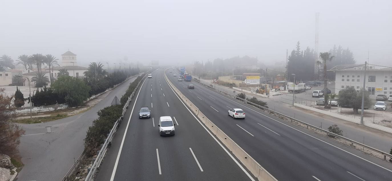 Fotos: La niebla cubre la Región, en imágenes