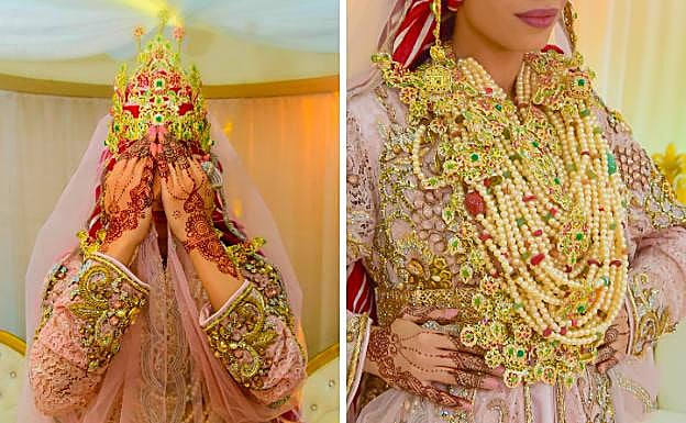 'Chedda Chamalia' de Tánger y Tetuán, con una corona grande y especial y el todo el pecho cubierto de perlas y oro hasta la cintura.