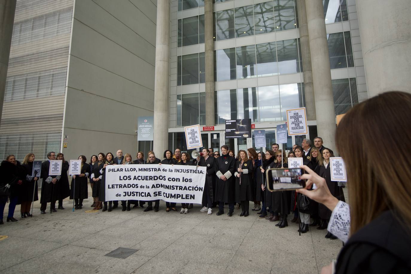 Fotos: La protesta de los letrados en la Ciudad de la Justicia de Mucia