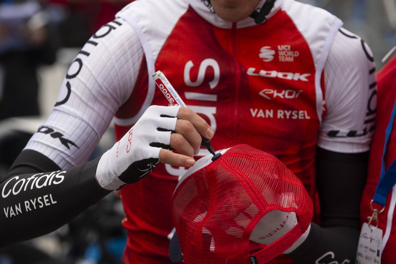 Fotos: Gotas de sudor, lluvia y barro en la Vuelta Ciclista a la Región de Murcia 2023