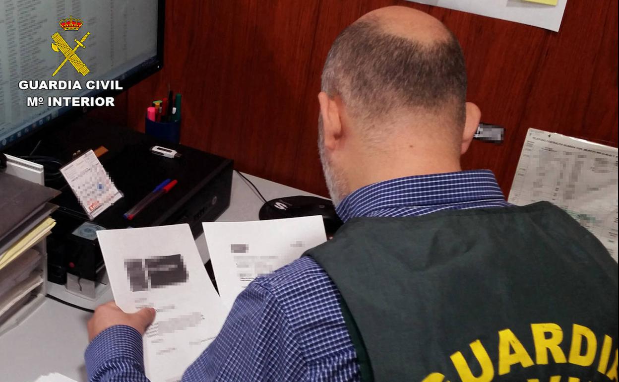 Un agente de la Guardia Civil, en una foto de archivo.