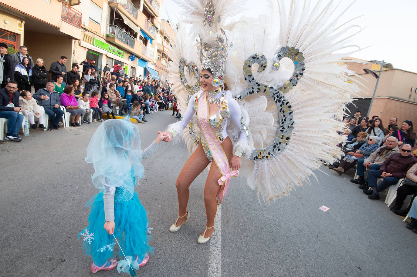 Fotos: El carnaval luce su esplendor en Beniaján