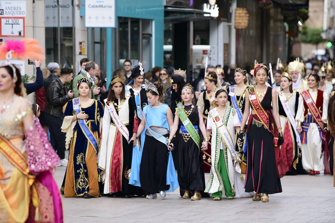 Fotos: La elección de las abanderadas culmina el Medio Año Festero de Moros y Cristianos de Murcia