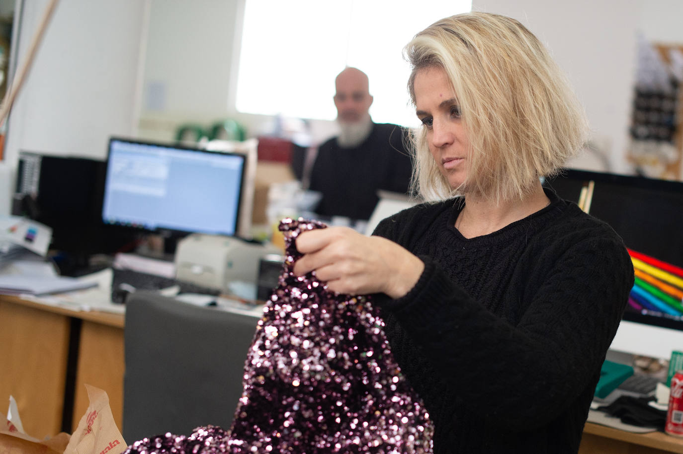 Fotos: Así trabaja una modista de trajes de carnaval en Murcia