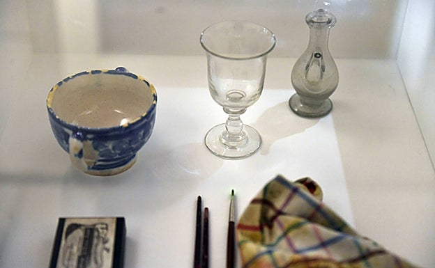 Pinceles y copas de Ramón Gaya. 