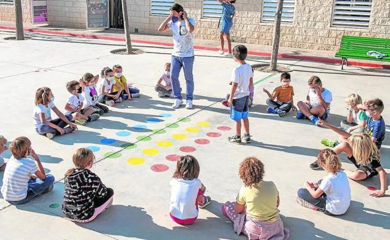 Serpiente Renacimiento Globo Colegios públicos y concertados que tendrán aula para 2.200 niños de 2 años  el próximo curso | La Verdad