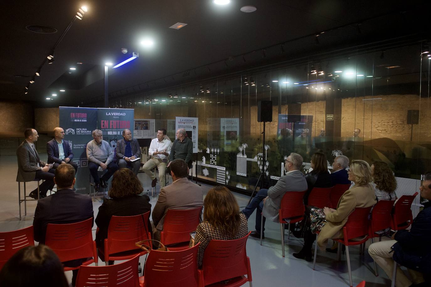 Fotos: Primer foro del ciclo &#039;En futuro&#039; en Molina