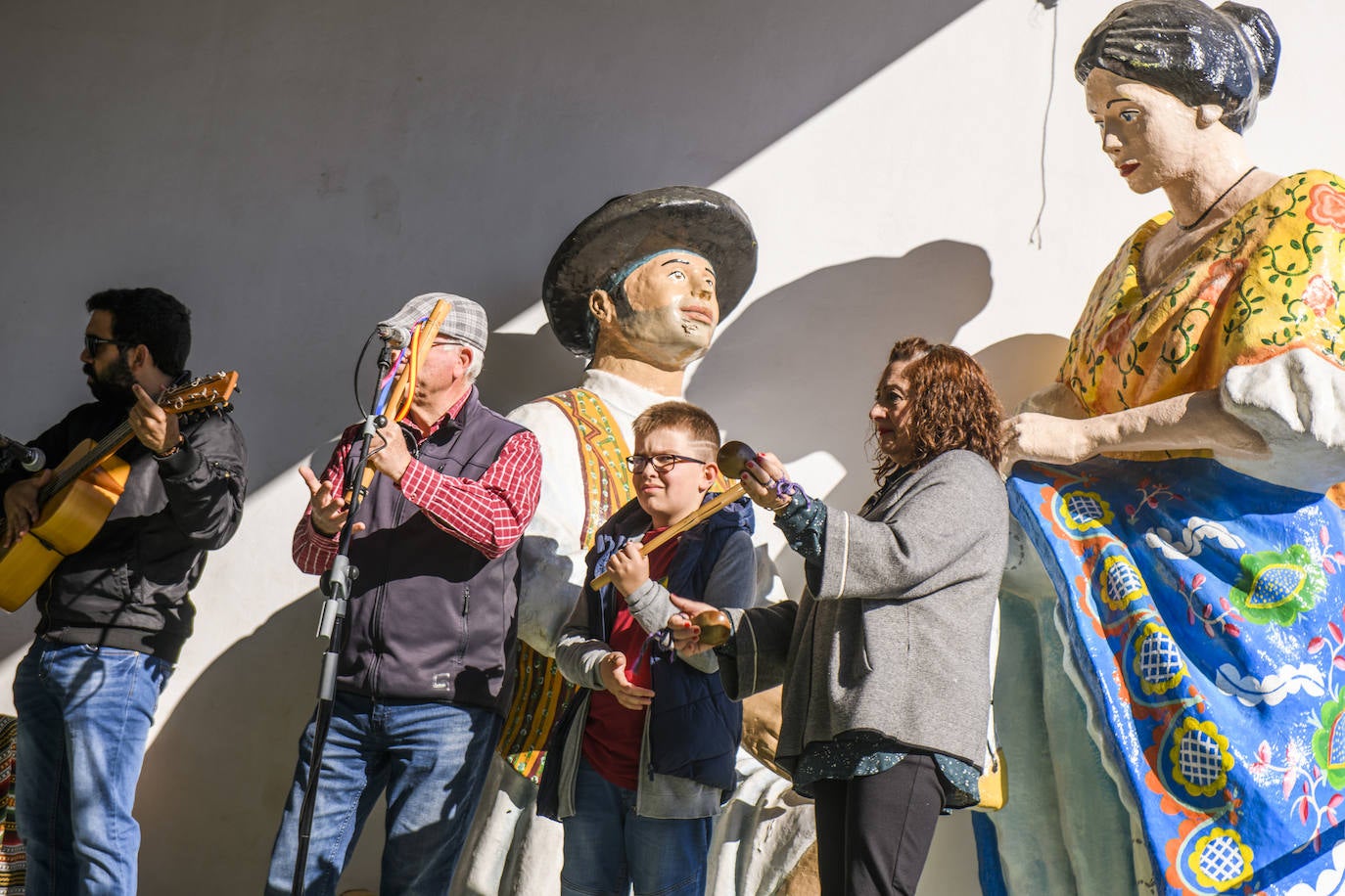 Fotos: Las peñas huertanas de Murcia despiden a las reinas y sus cortes de más largo mandato