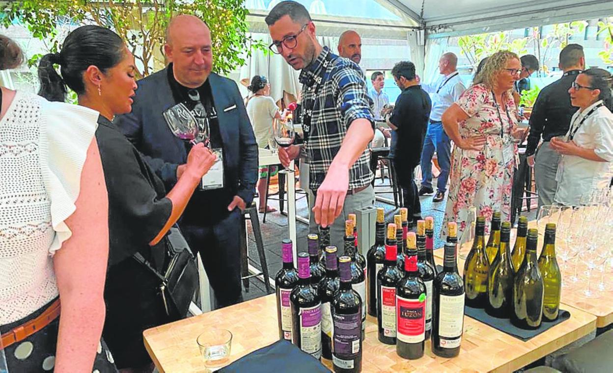 Productos murcianos en un encuentro comercial en Australia. 