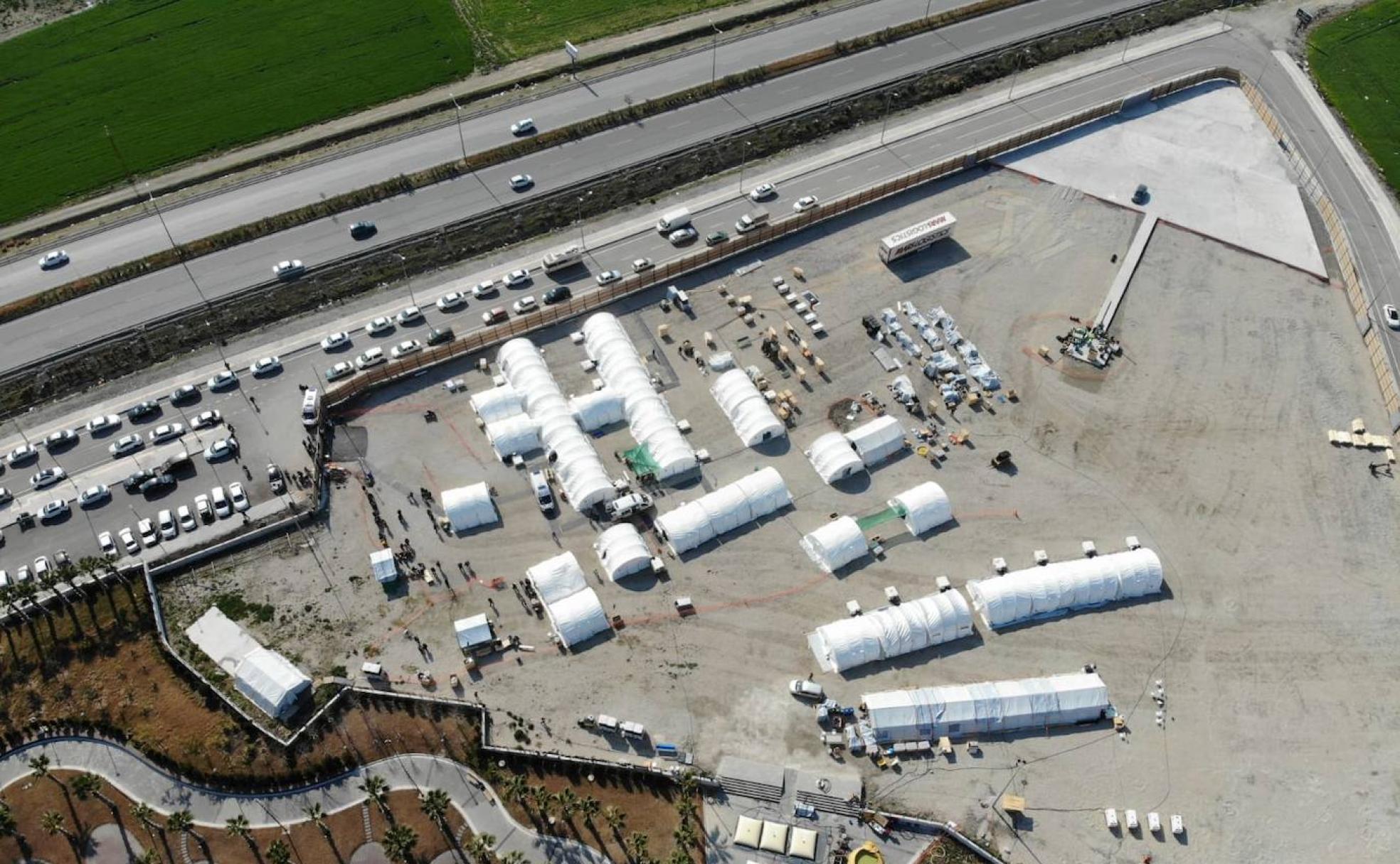 Imagen aérea del hospital de campaña instalado en Alejandreta. 