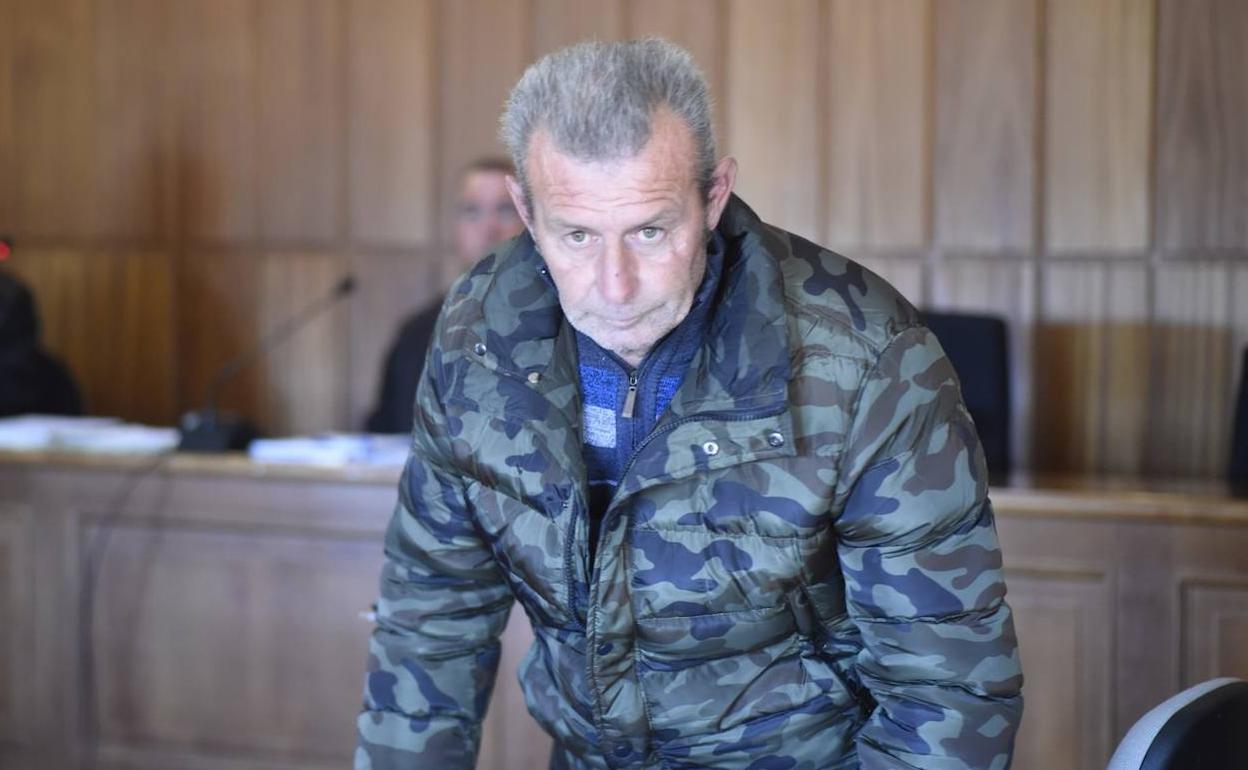 Diez años de cárcel por tratar de matar a su exnovia destrozándole la cara con un adoquín en lorca | la verdad