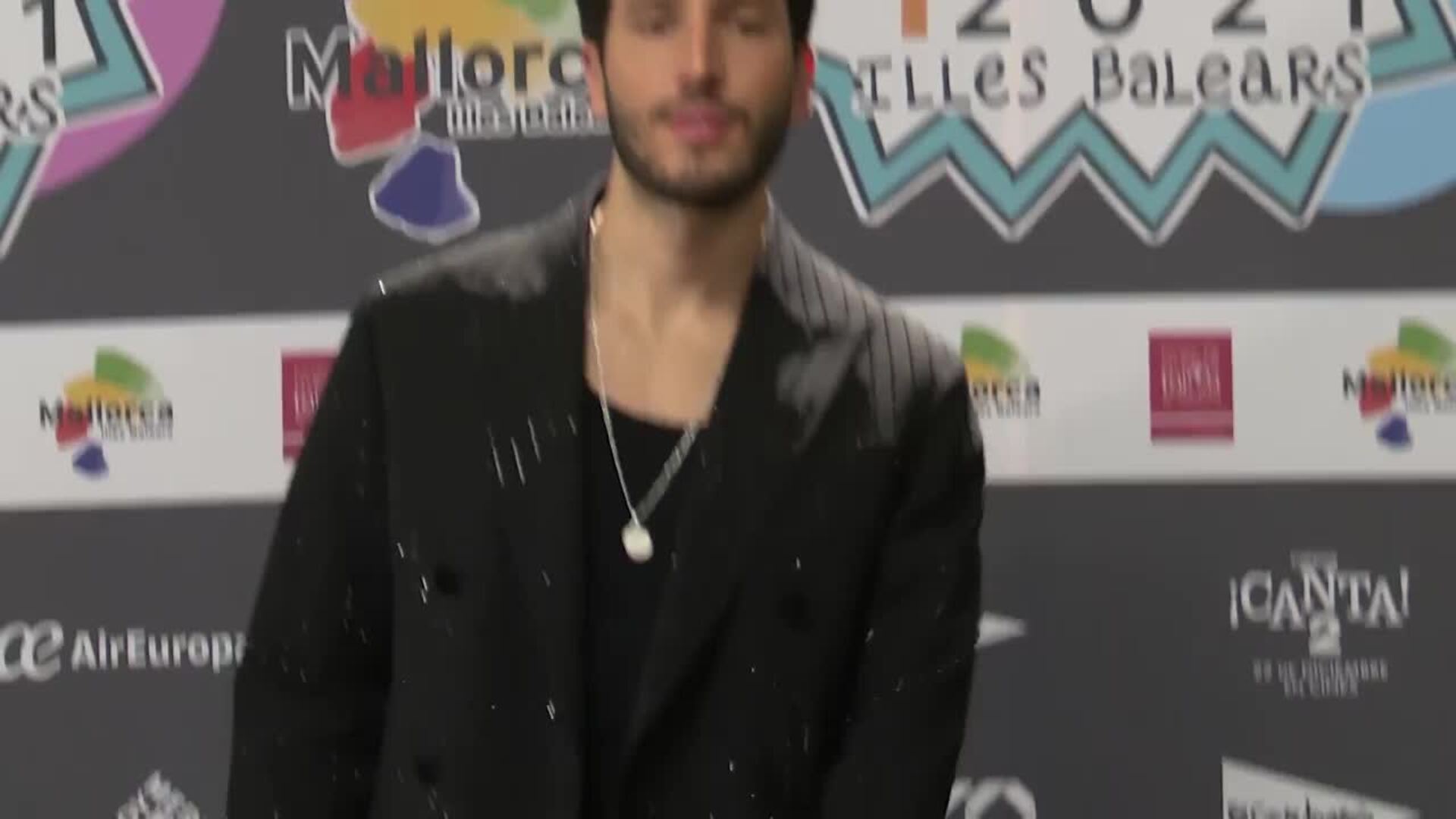 Sebastián Yatra disfruta de la última colaboración de Bad Bunny y Feid