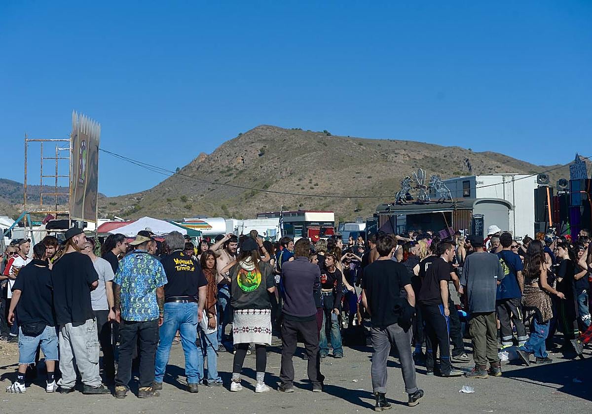 La &#039;rave&#039; de Fuente Álamo, en imágenes