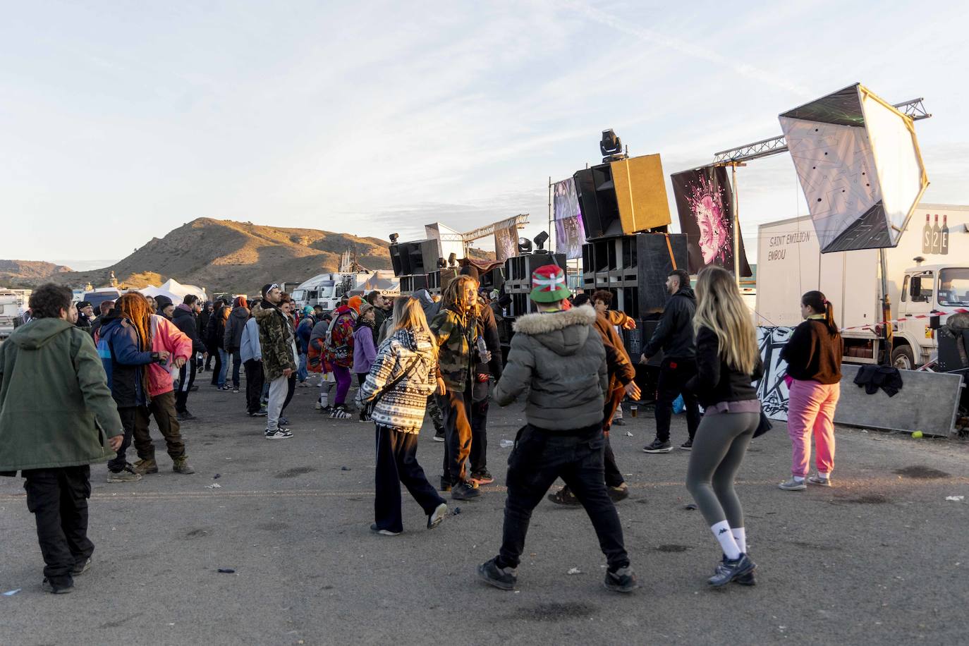 La fiesta ilegal que ya suma tres días en Fuente Álamo, en imágenes