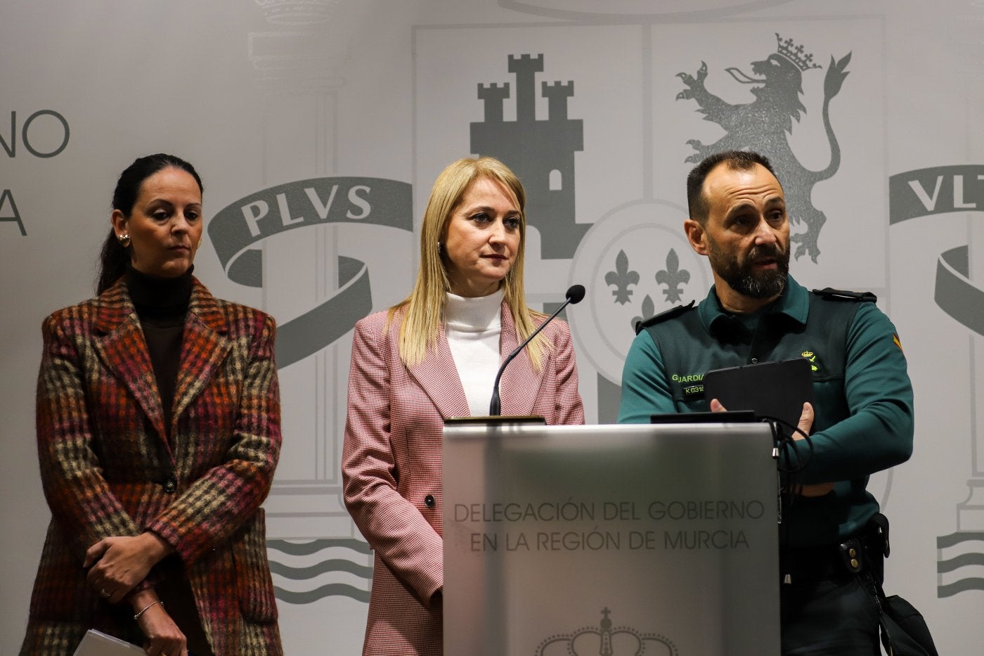 Juana Mª Martínez, María Dolores Guevara y Diego Mercader.