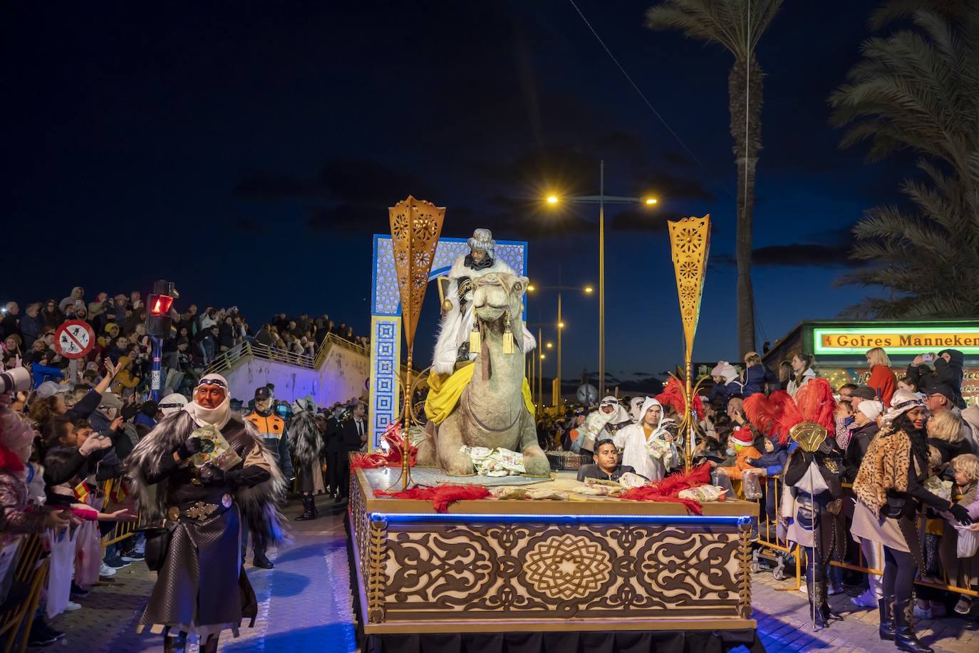 La cabalgata de Reyes Magos de Torrevieja, en imágenes