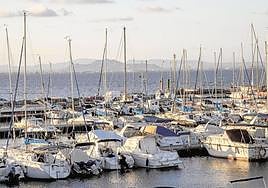 Embarcaciones en el puerto deportivo de Los Nietos, en una imagen de archivo.