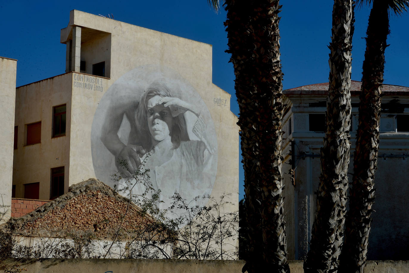 Los murales que colorean Los Alcázares, en imágenes