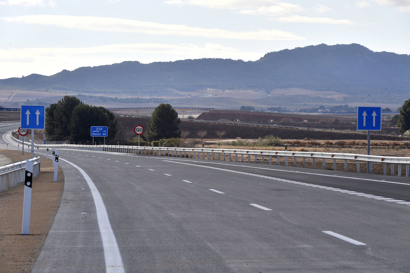 Inauguración del último tramo de la autovía A-33