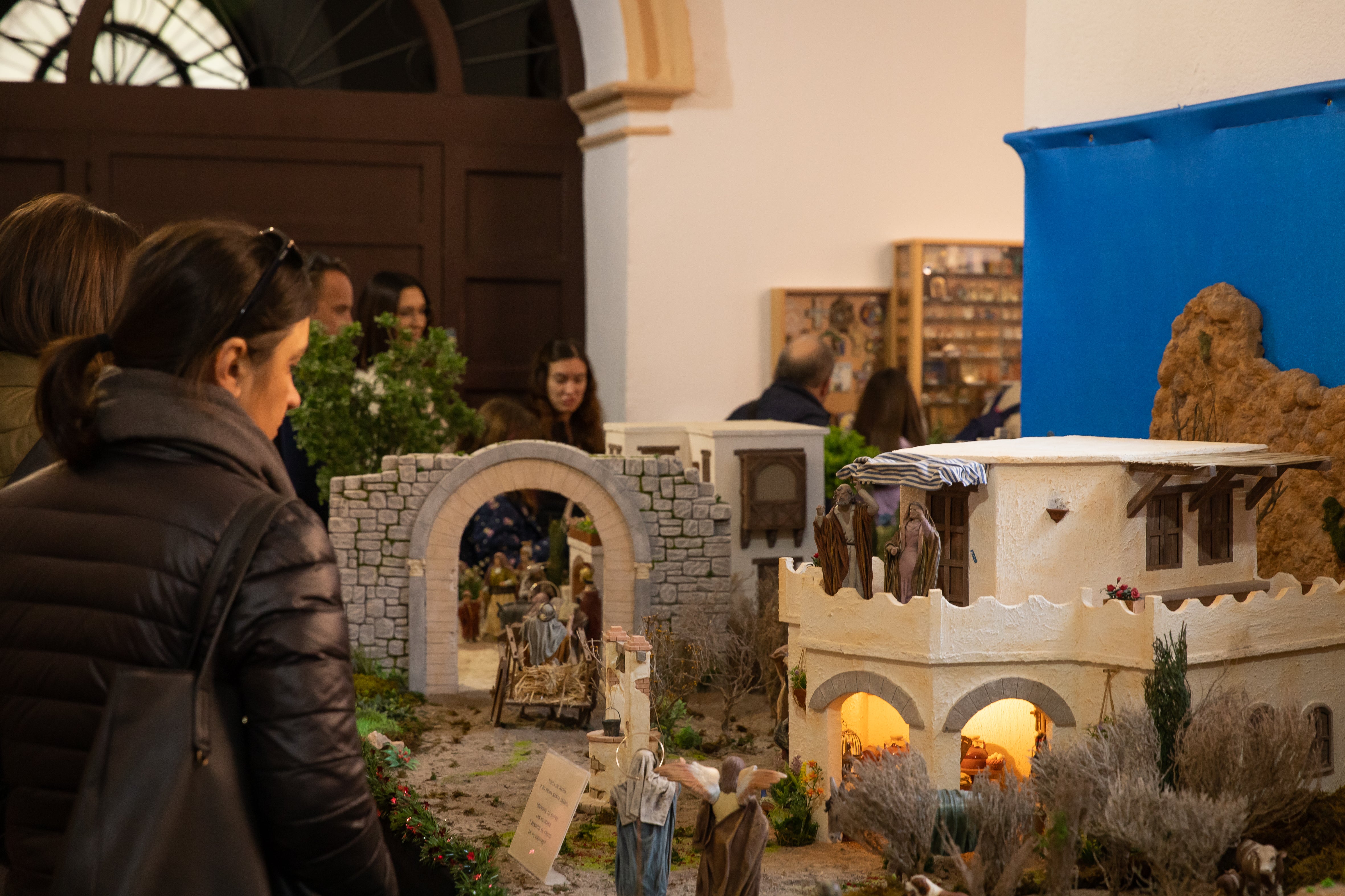 Las imágenes del belén del convento de franciscanos de Orihuela